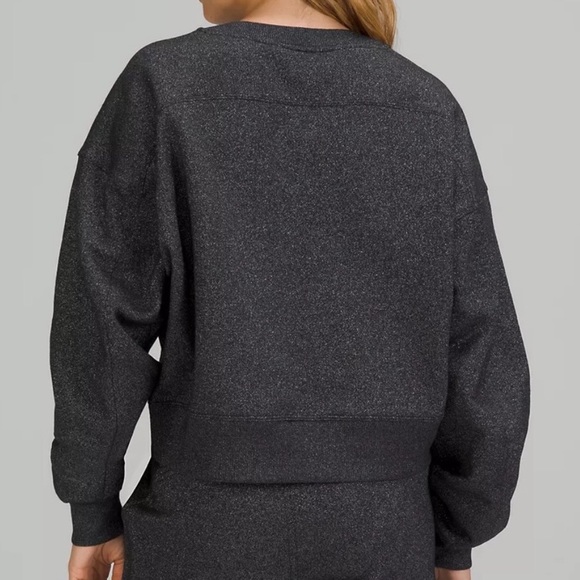 Lululemon Sparkly Black Oversized Cropped Crew Neck Sweatshirt Pullover Sz 6 - Picture 3 of 4